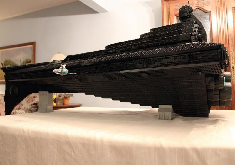 Illustration for article titled Eclipse Class Star Destroyer In Lego